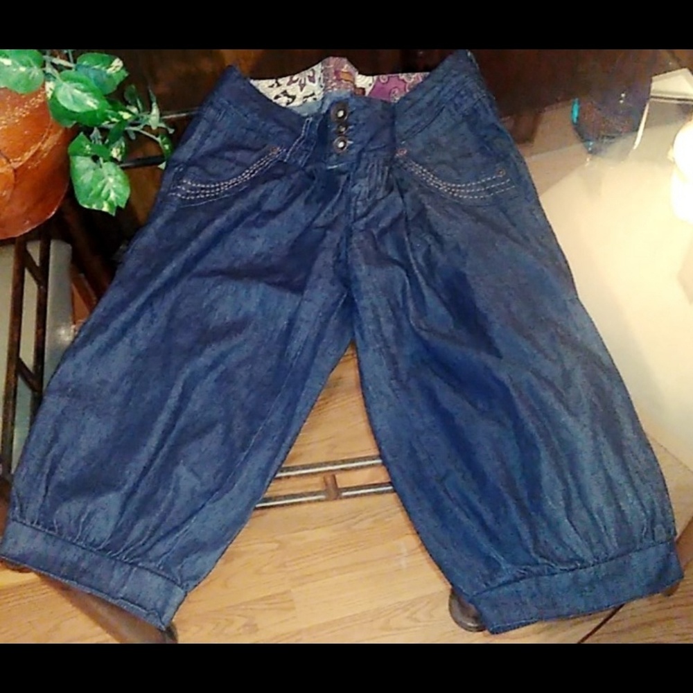 Knee length shorts